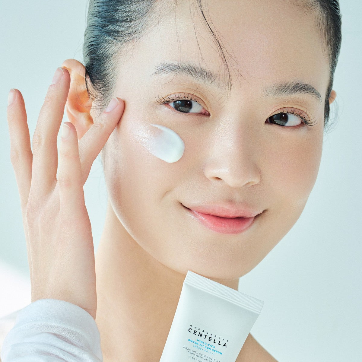 [SKIN1004] Hyalu-Cica Water-Fit Sun Serum SPF50+ PA++++